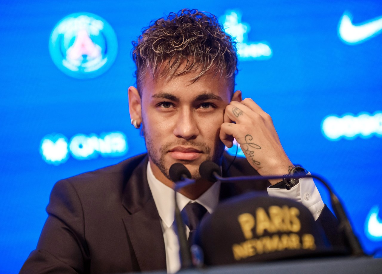 2.22億歐！前經(jīng)紀人談內(nèi)馬爾17年轉(zhuǎn)會巴黎：我甚至給支票拍了張照