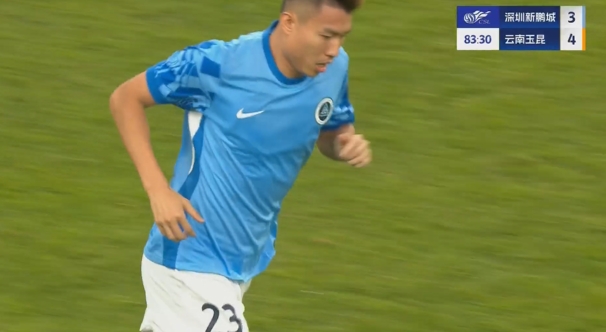 再扳一球！楊一鳴頭球砸中李松益入網，新鵬城仍3-4落后玉昆