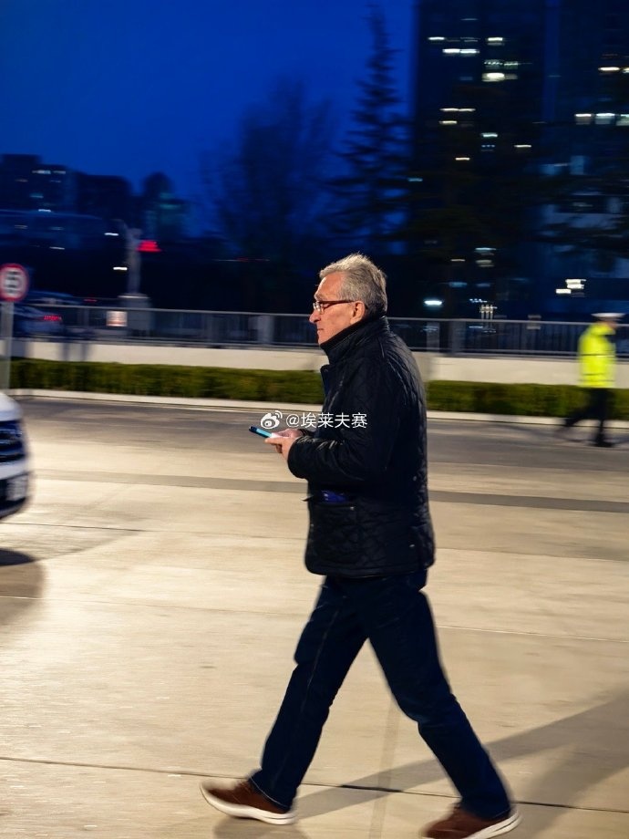 博主：國足主帥伊萬現場觀戰國安vs蓉城，兩隊均擁有多位國腳