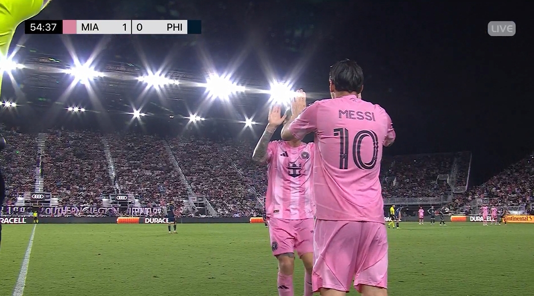 傷愈復(fù)出！比賽第55分鐘，梅西替補登場