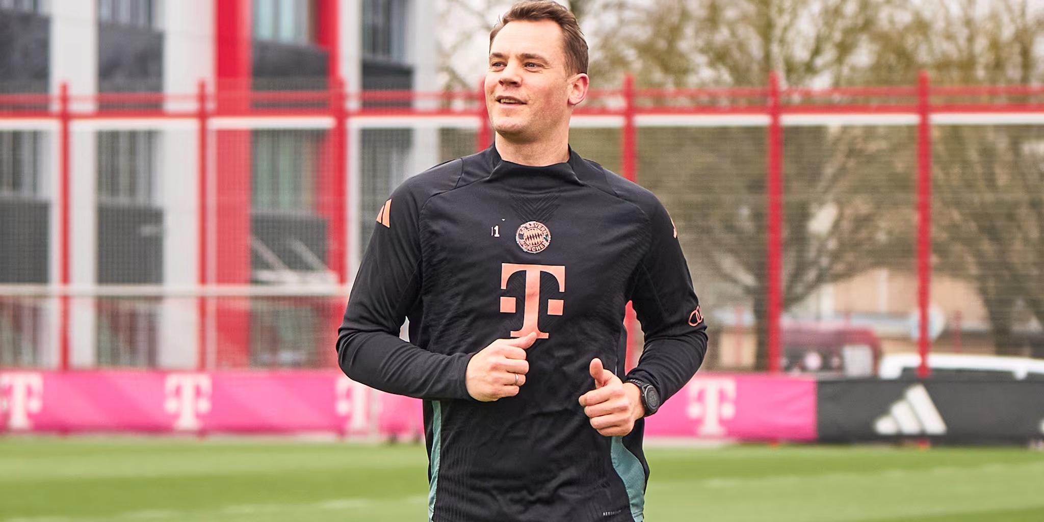 此前因慶祝進球意外拉傷，拜仁官方：諾伊爾已恢復跑步訓練