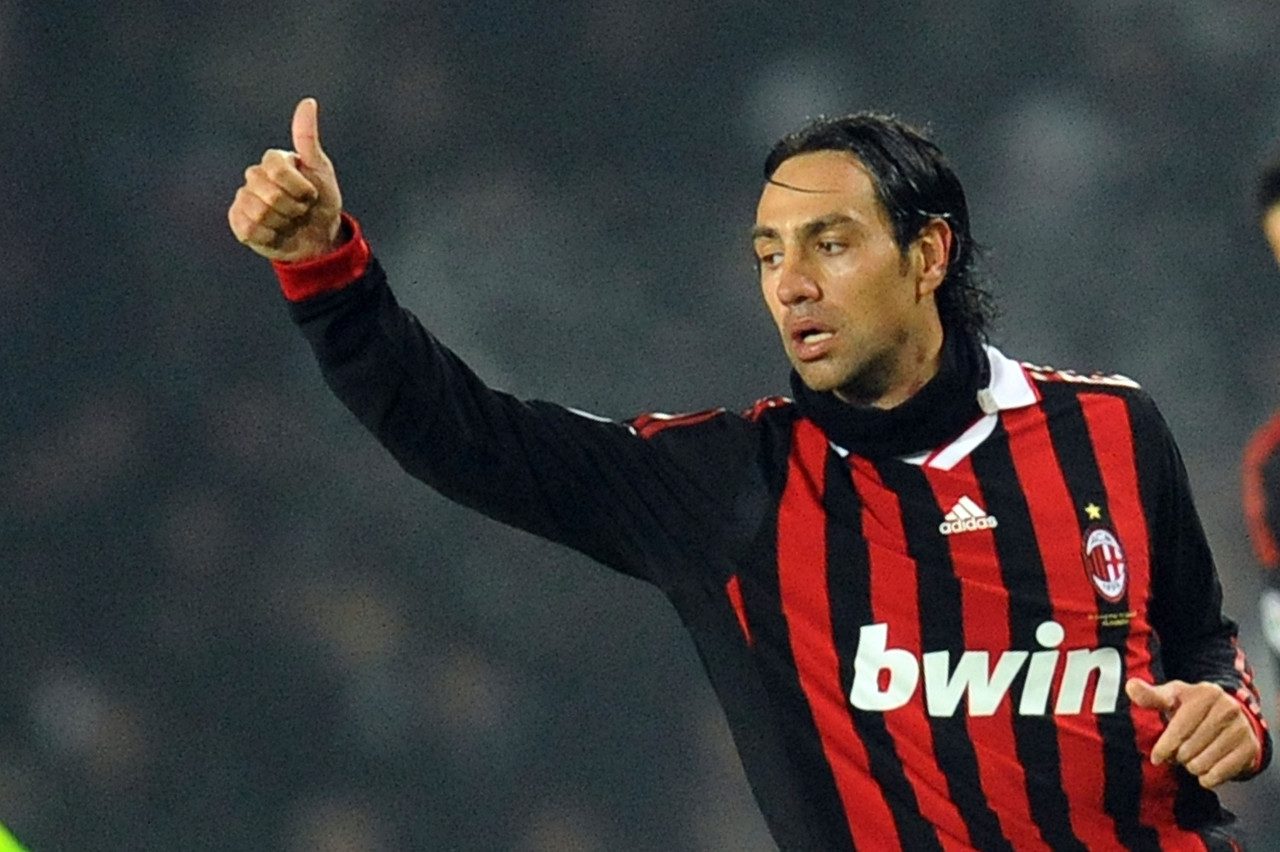 內(nèi)斯塔：05年決賽半場米蘭沒有慶祝 這是利物浦一個(gè)傻瓜造謠的