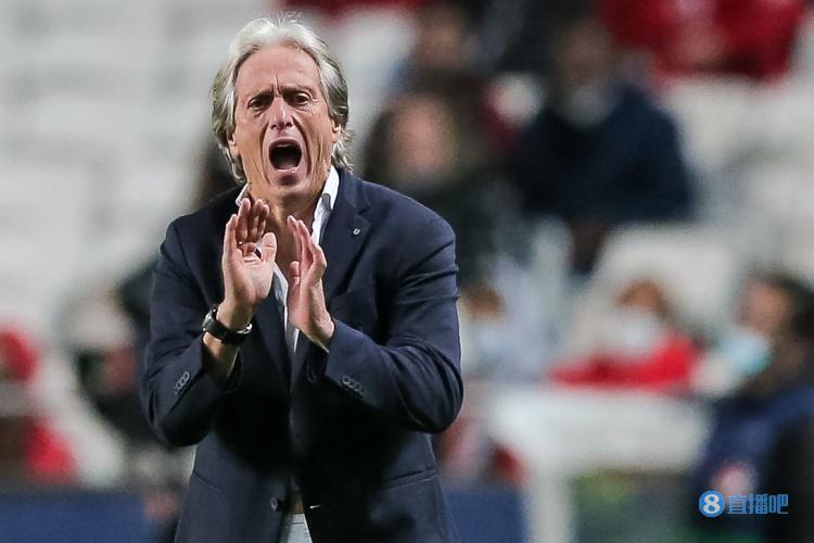 巴媒：利雅得新月主帥同意執教巴西，但要在世俱杯結束后接受任命