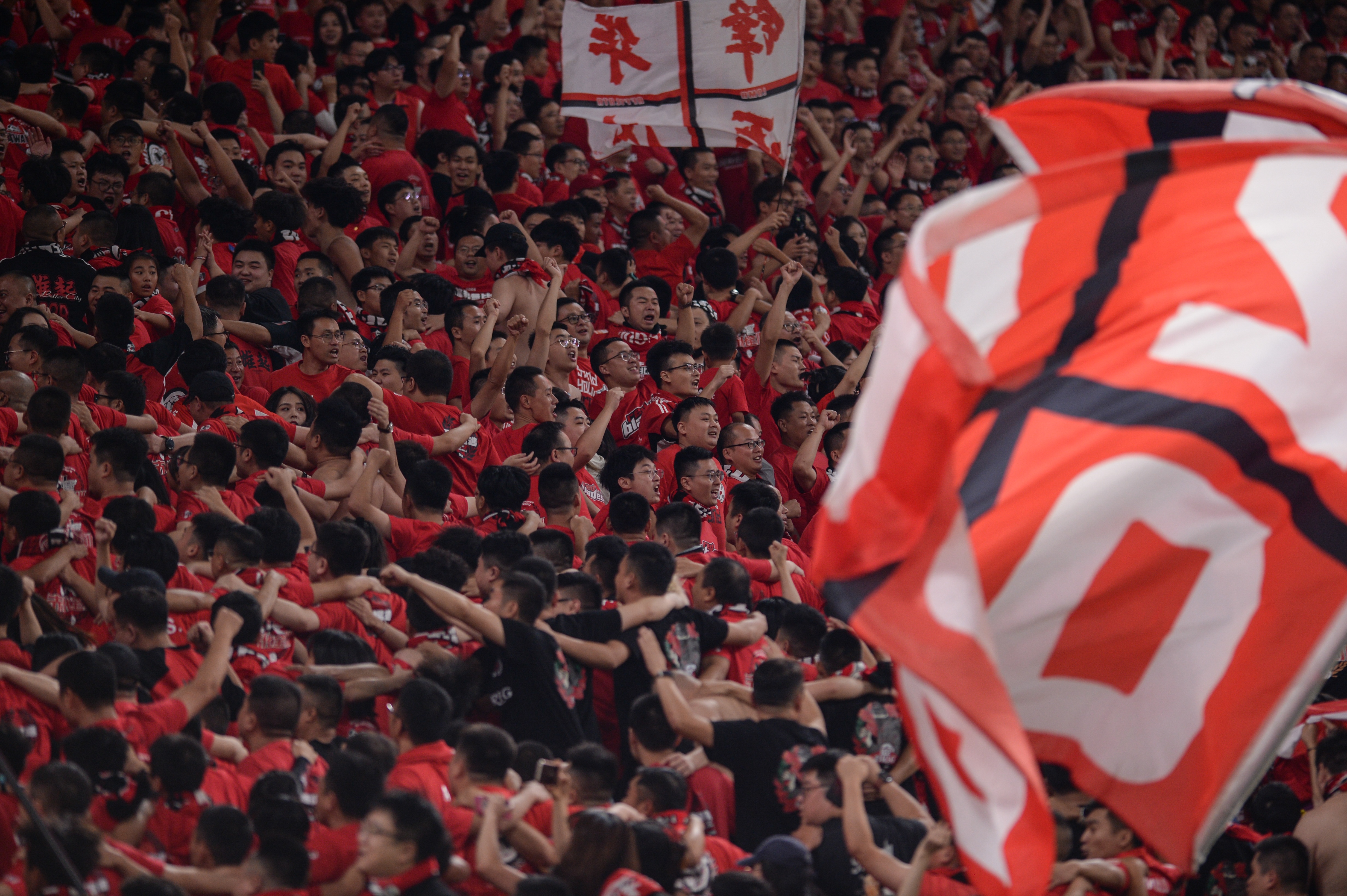 博主：1600多個來自四川的身份證購票，創新工體客隊數量新高