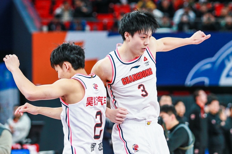 廣東VS吉林大名單：徐杰胡明軒姜偉澤領銜 吉倫沃特繼續缺陣