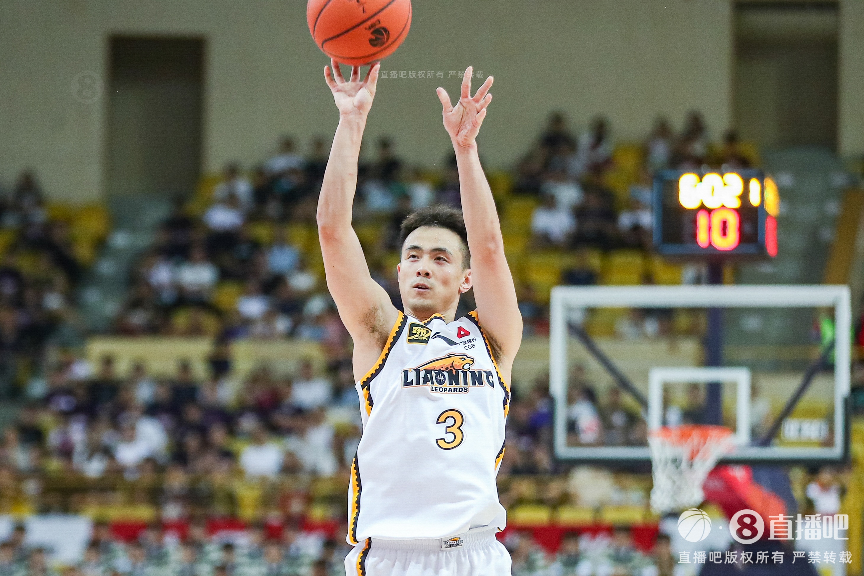 沈陽日報：6連勝后氣勢如虹 遼籃找回沖擊四連冠節(jié)奏