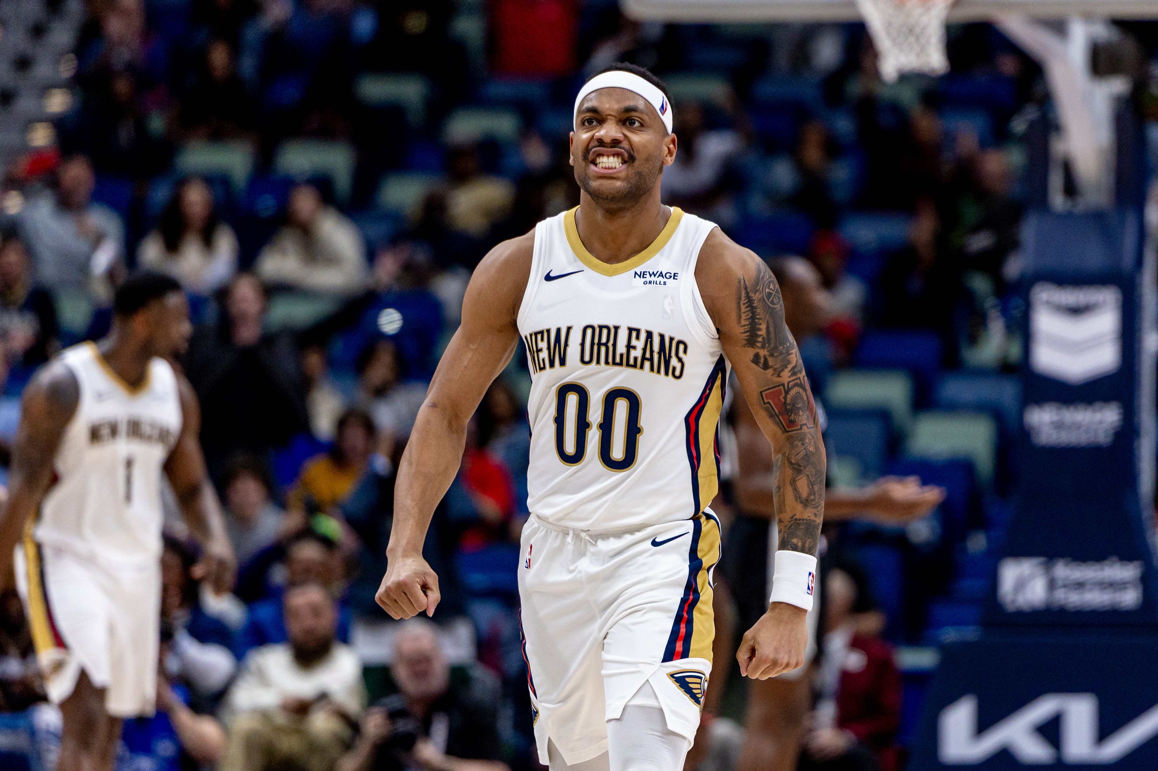 狀態(tài)火熱！布魯斯-布朗半場(chǎng)7投5中&罰球2中2 得到14分2板2斷