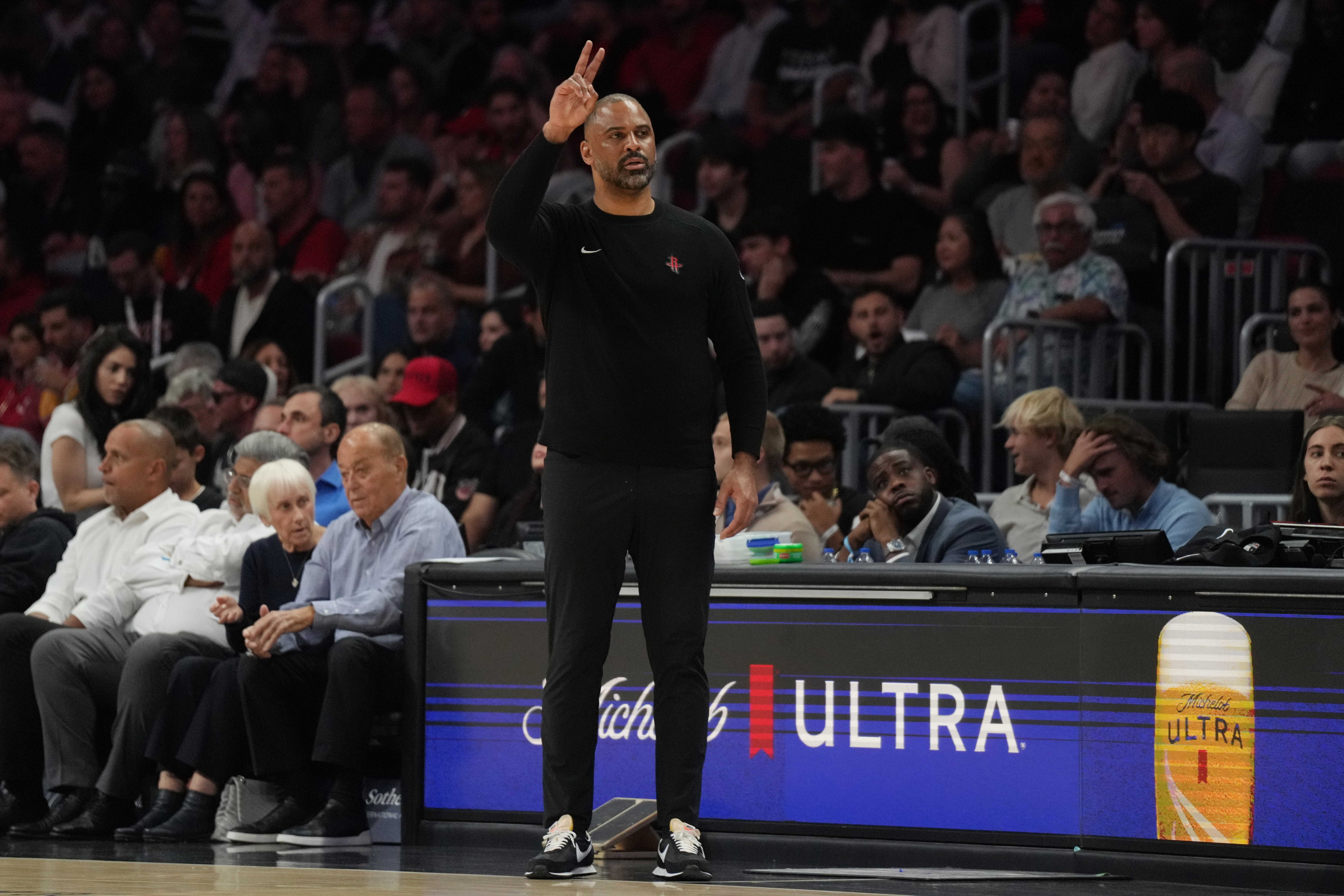 烏度卡：我們末節犯了很多錯誤 給了對手希望 這樣的表現不夠好