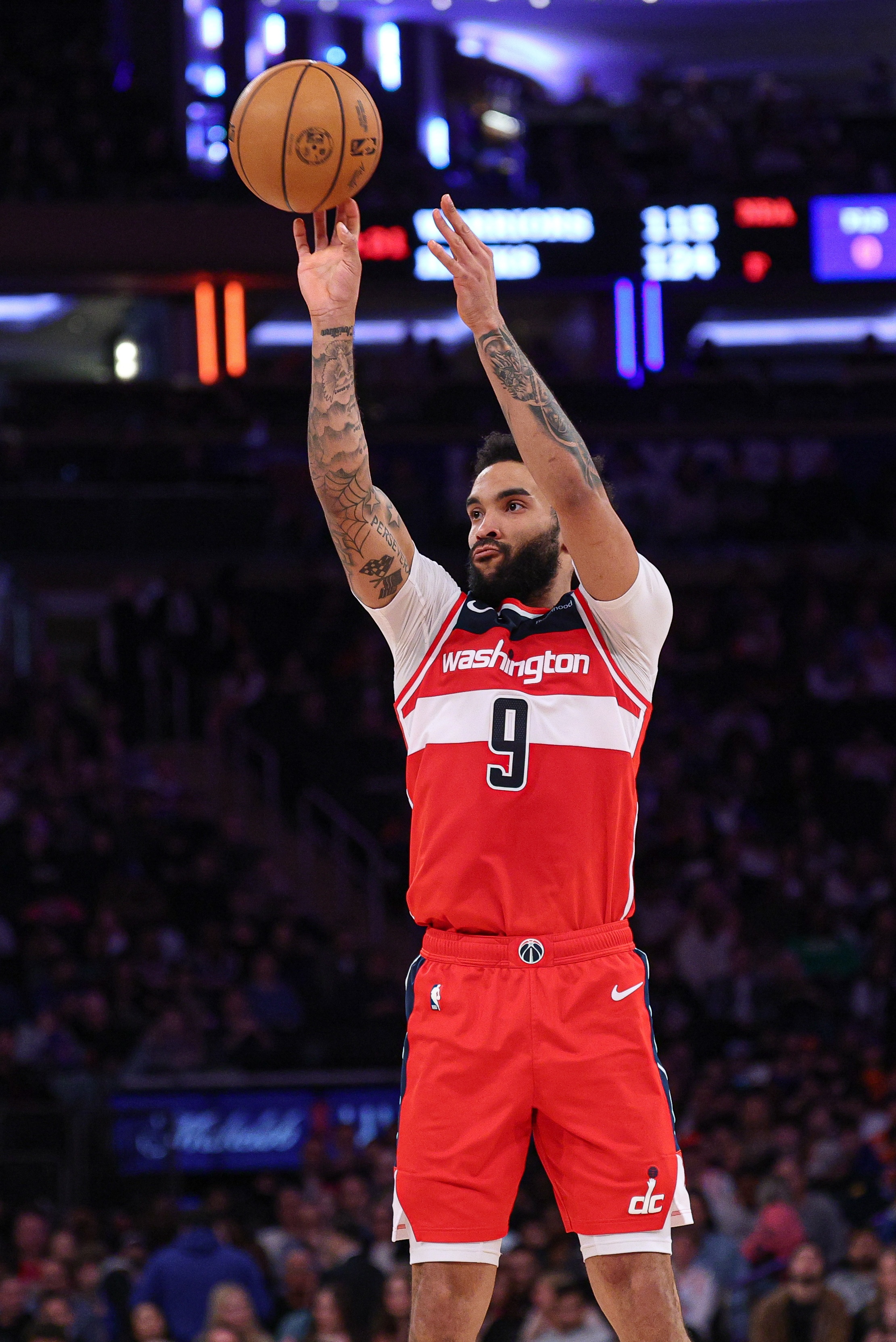 陌生！奇才首節(jié)三分球12中9爆砍45分 領(lǐng)先76人16分