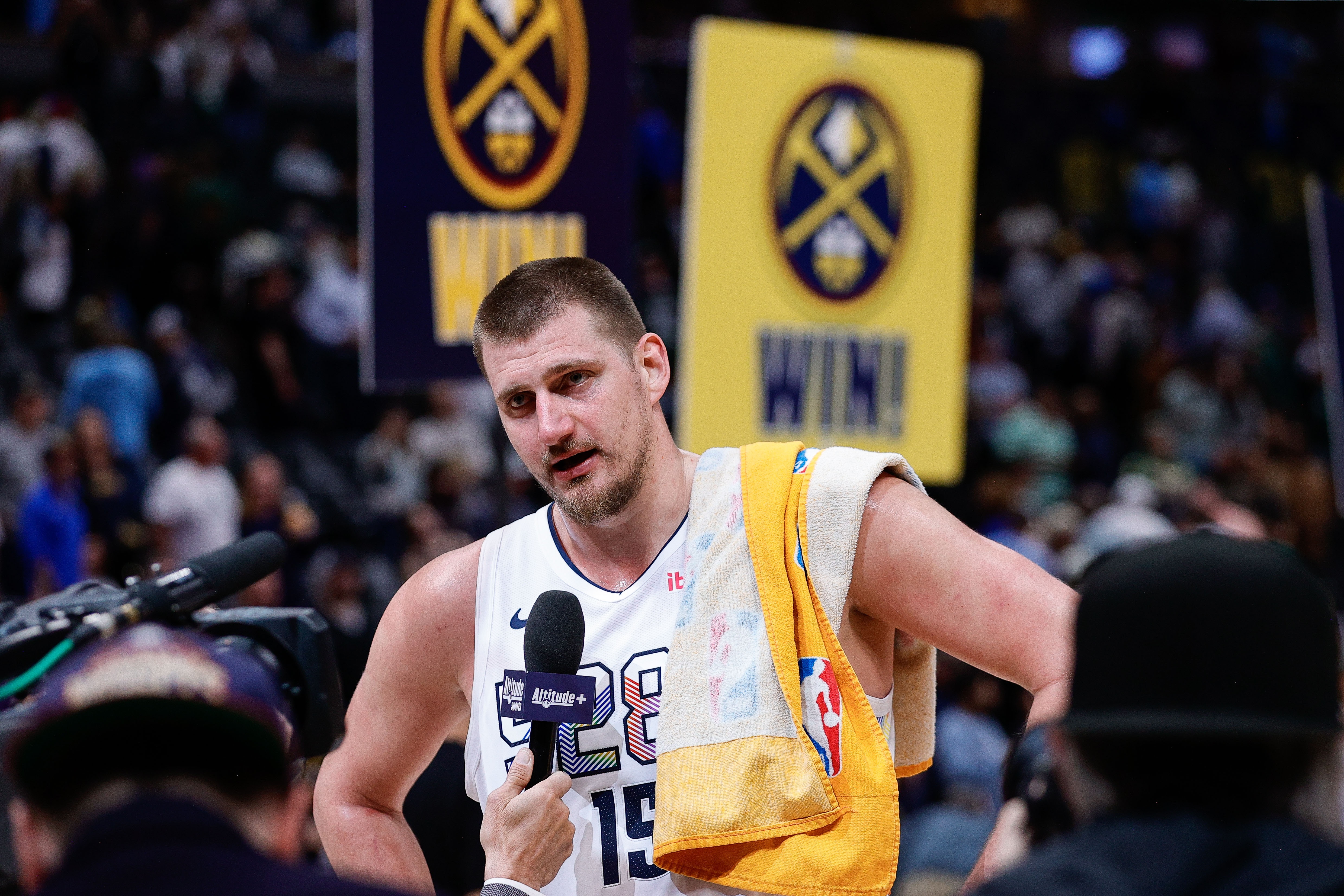 魔術(shù)師：約基奇絕妙傳球讓我想當(dāng)年 他和字母哥是NBA現(xiàn)役最強(qiáng)