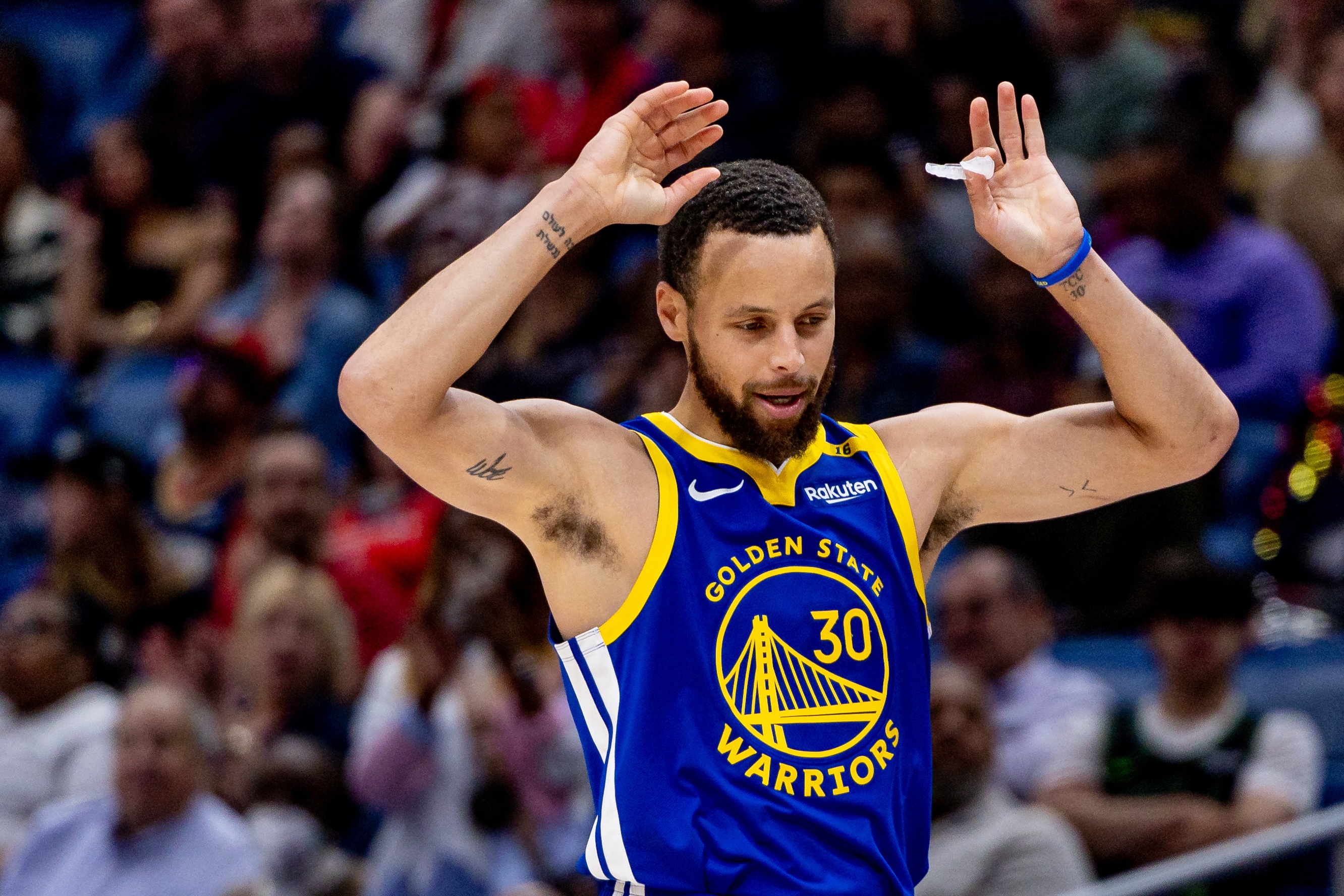 明天勇士客戰馬刺 庫里左盆骨挫傷大概率出戰比賽